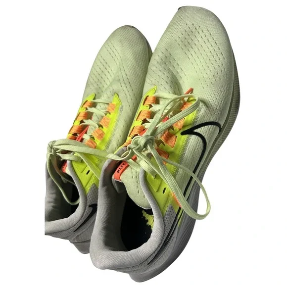 Nike‎ Air Zoom Pegasus 38 Men Size 13 Neon Yellow Green Running Shoes - Picture 3 of 11
